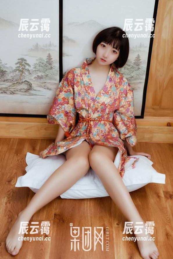GIRLT果团网 - 哇，周妍希在高清中白丝翻飞，这是一种新奇的感觉，像是打开了盒子！