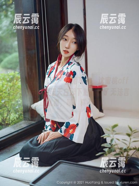 HuaYang花漾-沈蜜桃off HuaYang花漾 - 空姐写真,沈蜜桃off让我们在这片蓝天白云下触碰到了无法言喻的优雅,啧,真不错。