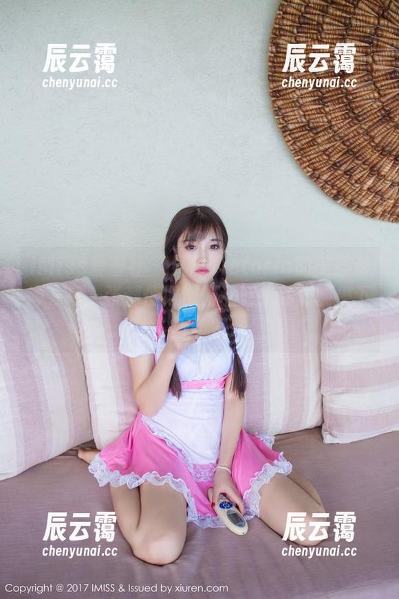 IMiss爱蜜社-果儿Victoria IMiss爱蜜社 - 果儿Victoria的美脚资源,每一张都值得慢慢品评,你真能停下脚步?
