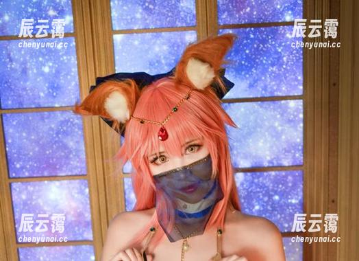 尊重这份资源：KaYa萱“斯卡哈皇室糖霜ver”照片，不小心被她的气场击中。