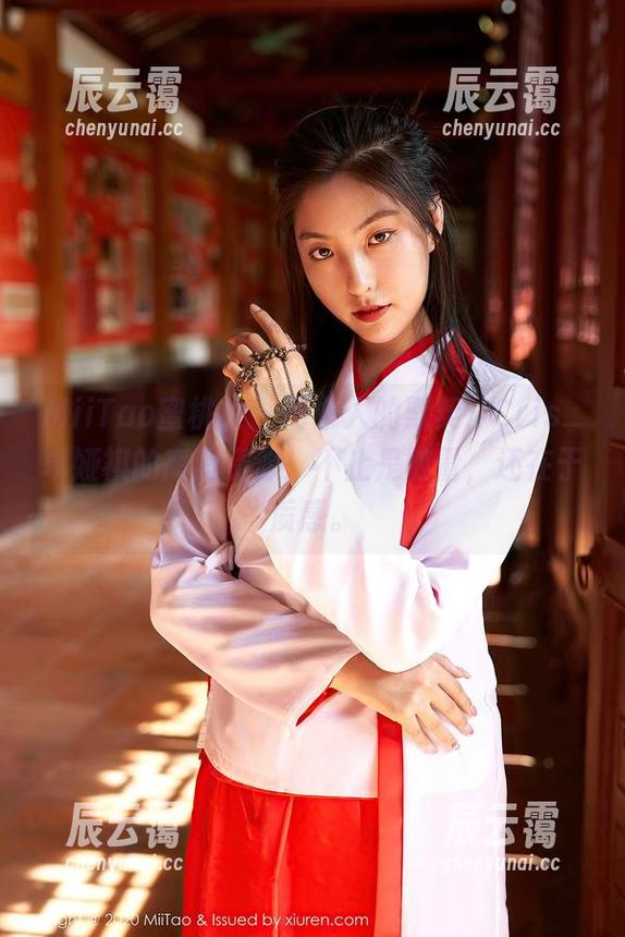 MiiTao蜜桃社 - 两个人的默契，Cris_卓娅祺的高清资源：不止是数量，还在于质感。
