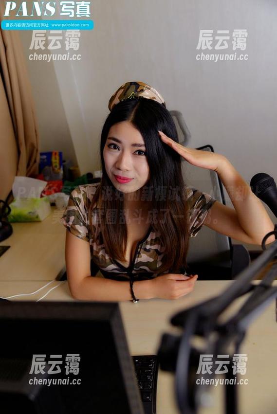 PANS写真 - 说好的新模试镜，小曦却让美图和套图乱斗成了一锅粥。