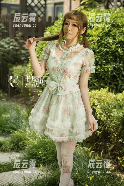 UGirls尤果网 - 福利更新：佟蔓的吊带图片，细节到让人不能不注意的分寸，诶嘿～