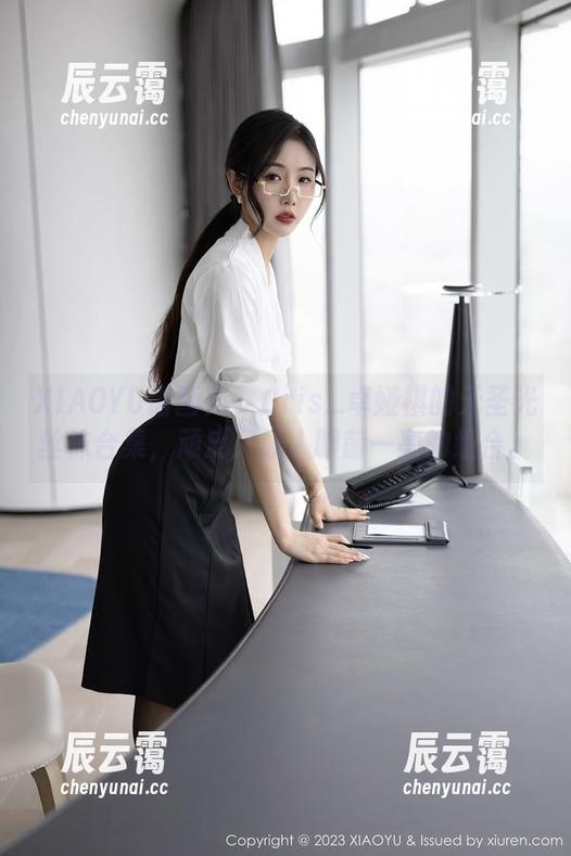 XIAOYU语画界 - Cris_卓娅祺的无圣光丝袜合集，顽皮又让人眼前一亮的组合。