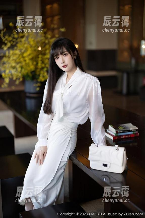 XIAOYU语画界 - 郑颖姗Bev的私房图包：蕾丝吃我一口，真香！