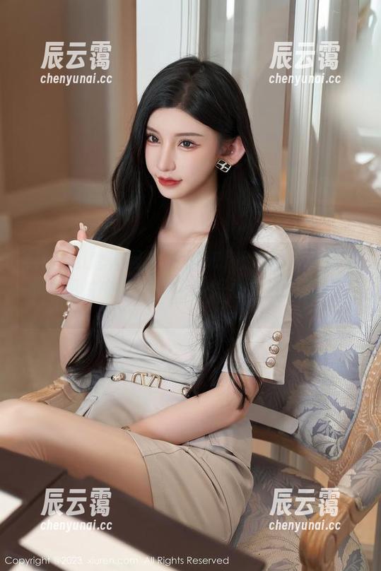 Xiuren秀人网 - MODEL伊若的兔女郎装扮，图片中的氛围恰到好处，气息都对了。