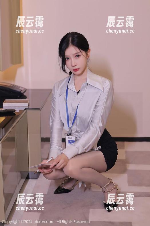 Xiuren秀人网 - 小热巴兔女郎，图库新春佳作，气氛upup！成为留言车手的好资产哦