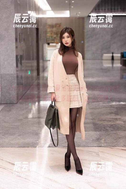 Xiuren秀人网-小猪peggy Xiuren秀人网 - 竟然会对小猪peggy的白丝美图产生如此多联想,怎么回事?