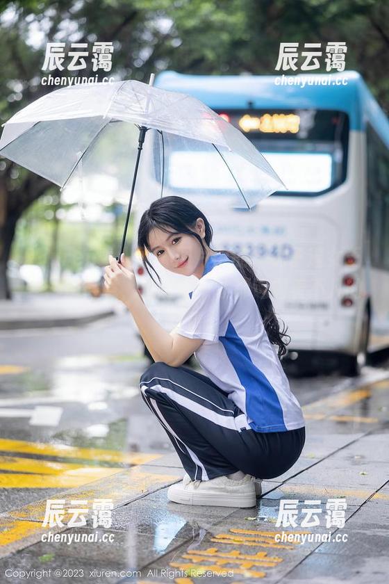 Xiuren秀人网 - 图片中的“林子遥女王”：别得意，她这每一寸都透露着不凡的自信。