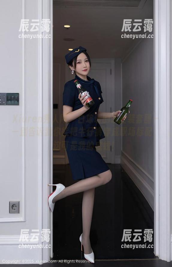 Xiuren秀人网 - 白琮瑗的职业装套图——别告诉我你能把牛仔裤穿成职场标配，这可是我的底线！