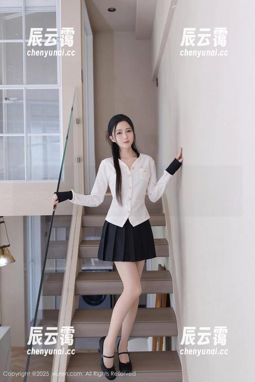 Xiuren秀人网-私语baby Xiuren秀人网 - 私语baby女孩图集:细细品味,这每一帧都像是一个耳语。