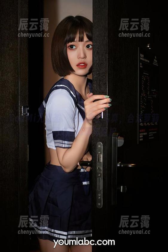 YouMi尤蜜荟 - 在线护士写真，合法萝莉用心诠释萌与医护