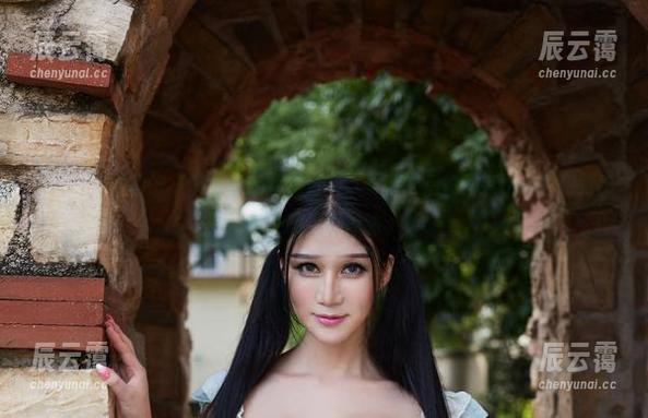 YouWu尤物馆 - 艾小青的运动合集，更新之后瞬间有了一种想跨出窗外跑步的冲动。