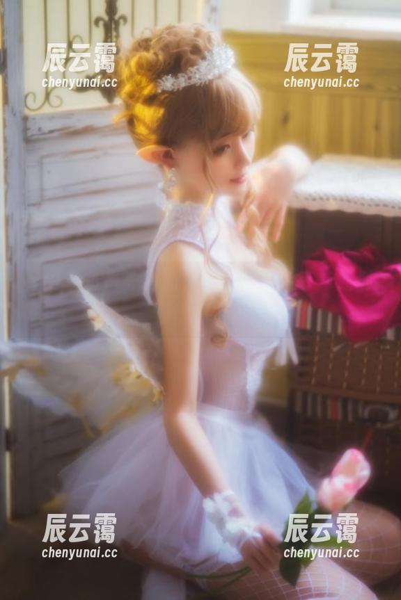 yui金鱼户外巧遇，全套写真让每一处都值得停留！