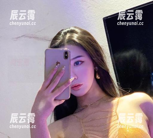 不爱笑的赛琳 微密圈 - 不爱笑的赛琳的御姐自拍精选:这身姿,天花板上都要刮风了!