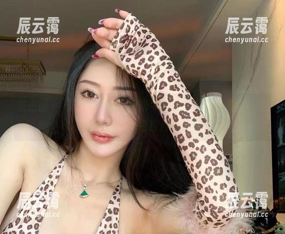不爱笑的赛琳 微密圈 - 不爱笑的赛琳的奶牛合集,免费多美图,忍不住让人想把色拉拌上牛奶!