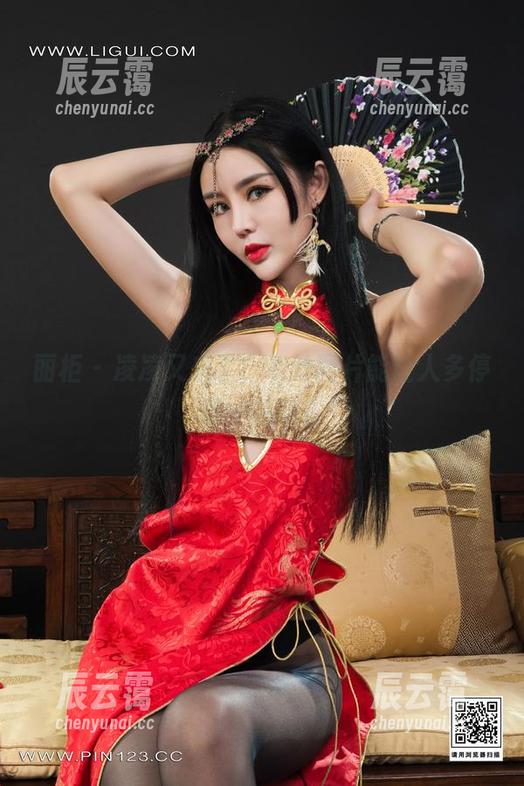 丽柜-凌凌 丽柜 - 凌凌又来了,灰丝图片能让人多停留一会儿?