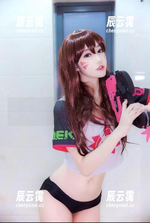 看完南桃Momoko的蓝汉服高清写真集，我脑子里好像突然停电