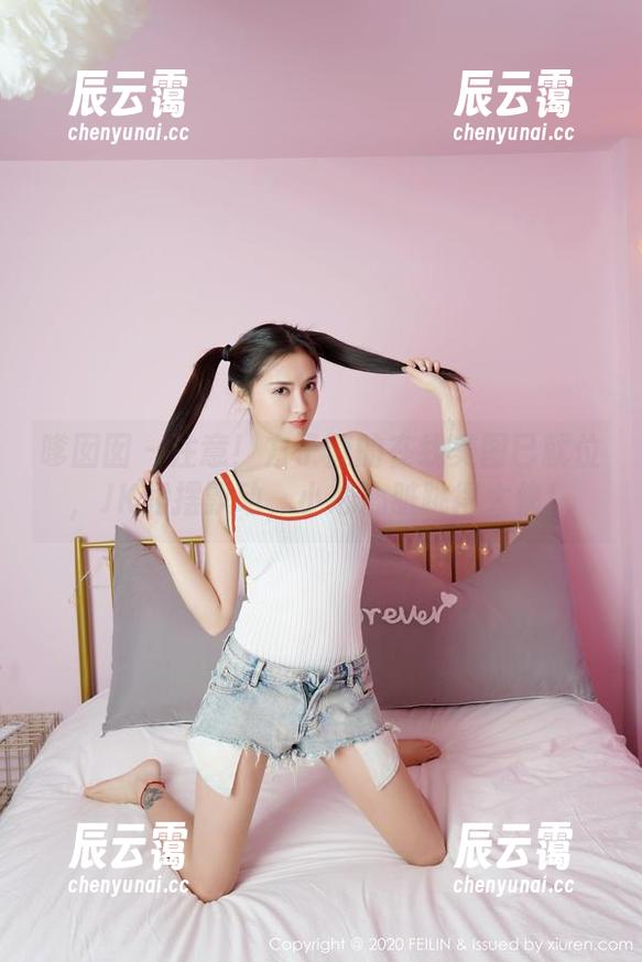 嗲囡囡 - 注意！方子萱的在线美图已就位，JK裙摆飘动，小心心脏跳得太快！