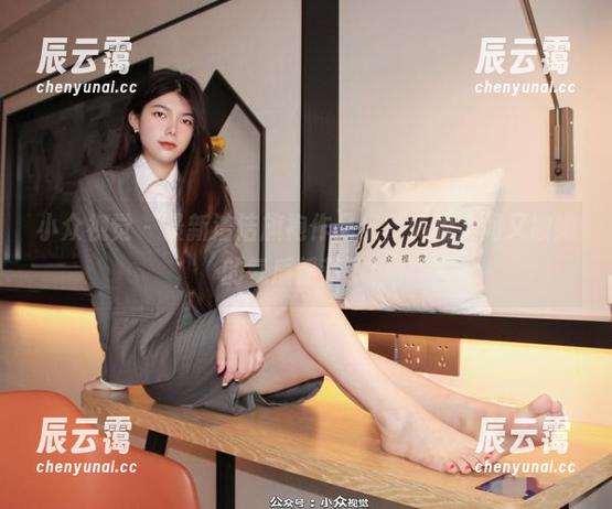 小众视觉-洁洁 小众视觉 - 最新洁洁旗袍作品集,转眼之间又被她的气质俘获了!