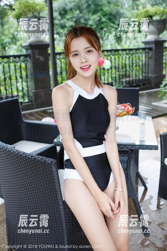 尤物馆 - 摆姿势的小姑娘，悦儿Yuky的亮白裙那么“稳”