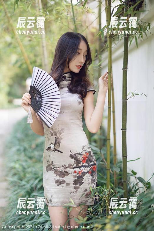 尤蜜荟-玥儿玥er 尤蜜荟 - 旅拍时光机——全套玥儿玥er的图片,难道我被传送到了某个梦里嘛
