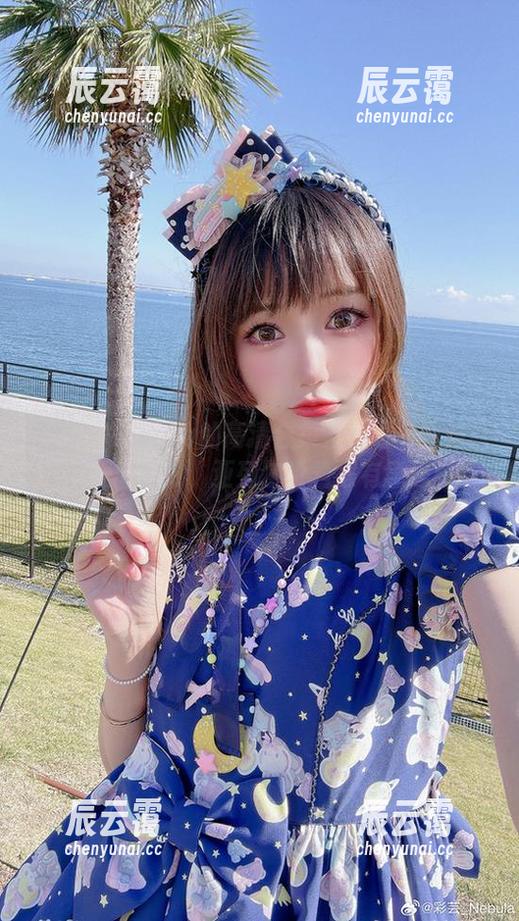 彩芸_Nebula的高清合集里藏着一些难以言表的微妙，亚列尔瞅着很有意思！
