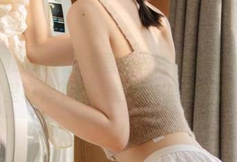 体操服的柔美，念雪ww独特的气质，网盘里等你下载，炫耀一波没毛病！