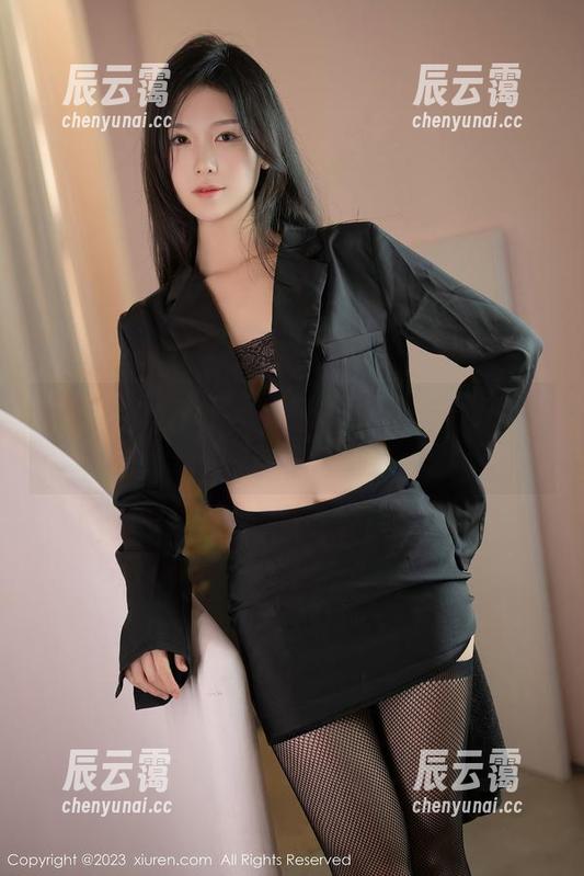抖娘利世 黑白色调,抖娘利世的福利图片到底有多耐看?