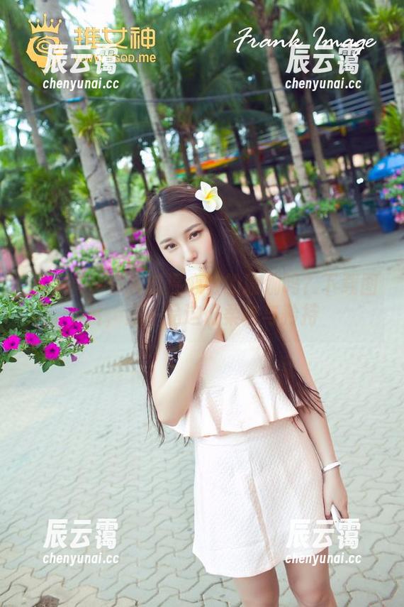 推女神-温心怡 推女神 - 你见过温心怡的瑜伽吗?下载图片,品一品这份柔软与矜持