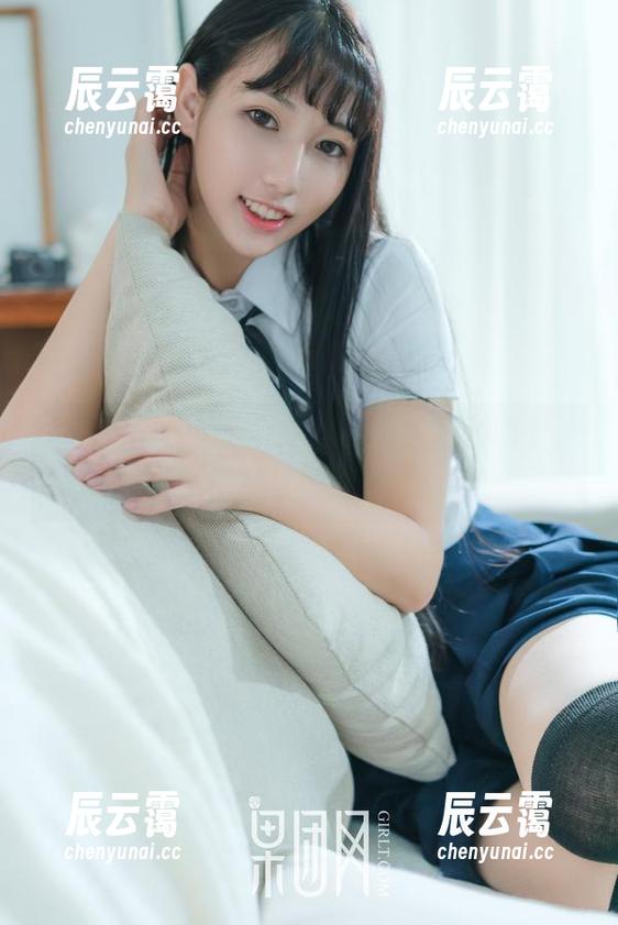 果团网 - 别错过！萌神妹妹的最新图册，里面的裸足我只能说好特别哦