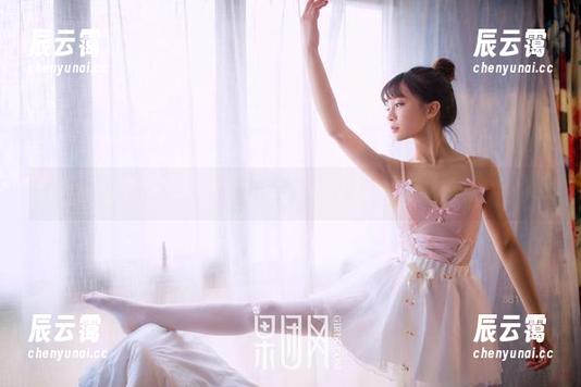果团网 - 黄歆苑高跟鞋全集——每一步都是一场秀