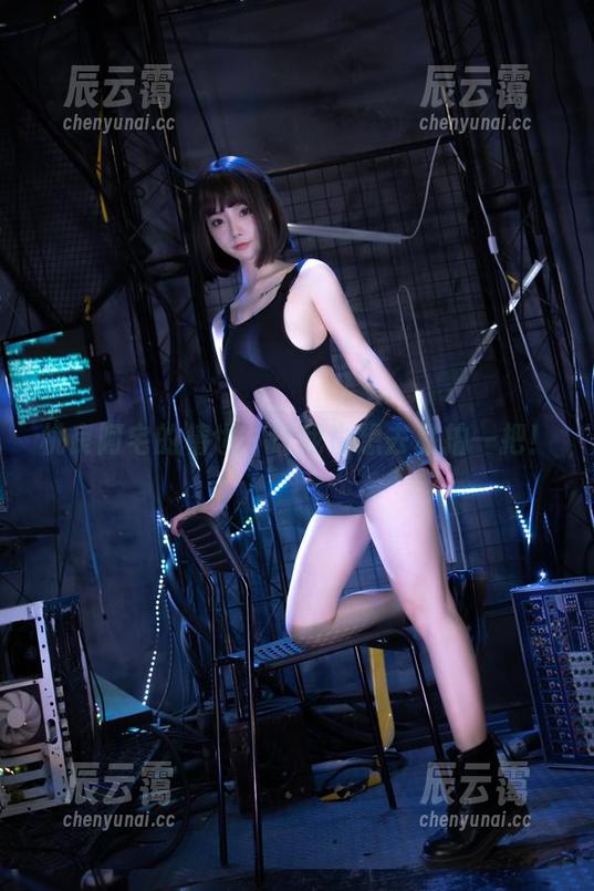 桃良阿宅的椿也，让我也想去私拍一把！