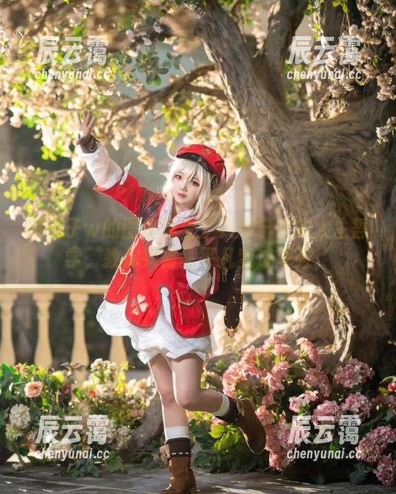 楚楚子w的图包曝光！八寻宁宁的人生哲学，教你如何把平凡变成夸张。