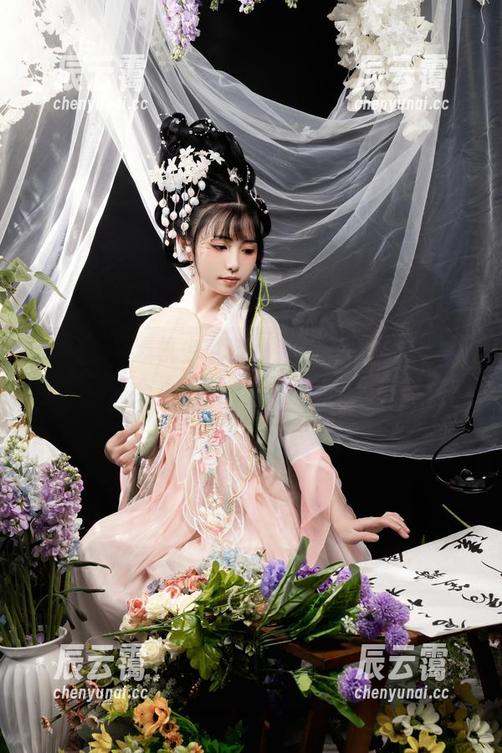 爆机少女喵小吉 想聊聊,爆机少女喵小吉花嫁作品集中的每个小细节,越看越想……
