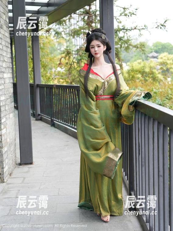 秀人网 - 来看summer宝宝的私房女孩图包，想一想，这种美好如果能定格就好了，但现实总是让人无奈。
