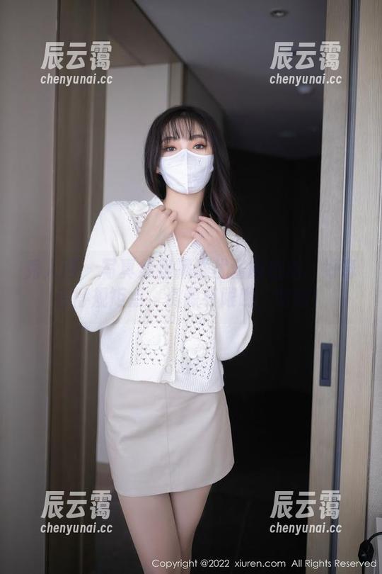 秀人网 - 写真集里藏满优酱的白丝：好奇者得规矩点，资源有限哟，哈哈！