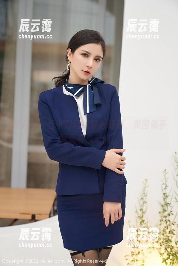 秀人网-小肉肉咪 秀人网 - 当小肉肉咪穿起制服,美图似乎画风有点走偏。