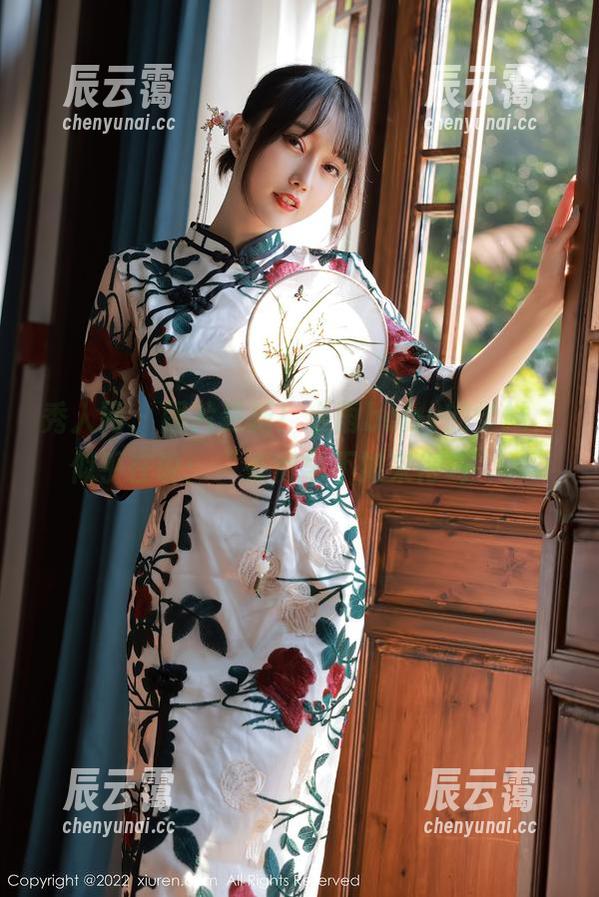 秀人网-小雨baby 秀人网 - 图片更新!小雨baby的学妹,似乎在说:“来得早不如来得巧”。