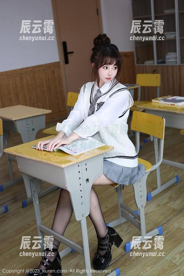秀人网-李丽莎 秀人网 - 李丽莎的丝袜大冒险,图库下载真有意思。