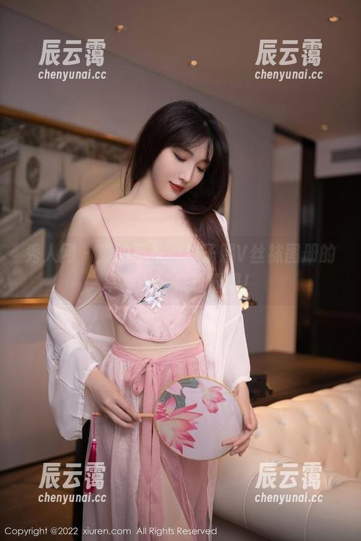 秀人网-沐子熙V 秀人网 - 脚的不幸,沐子熙V丝袜图册的幸福——来看看吧!