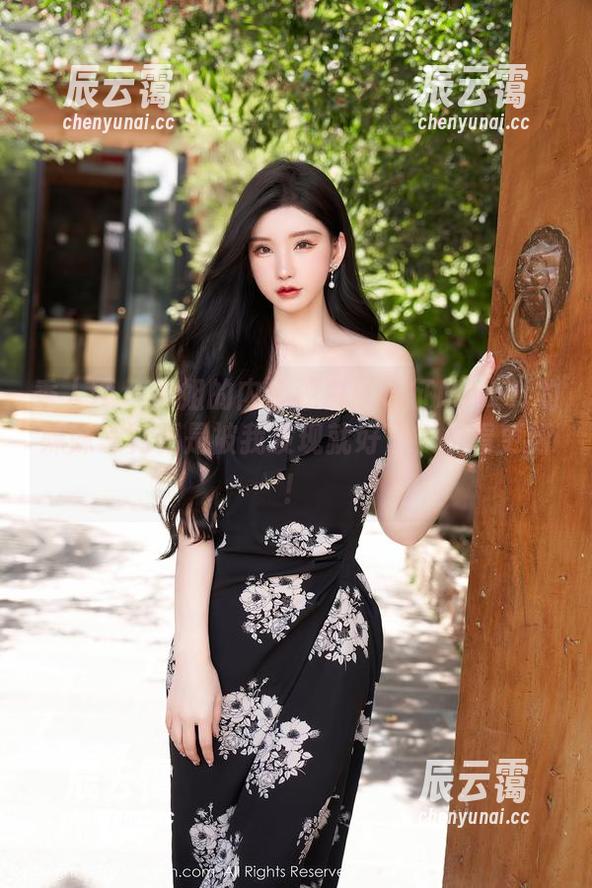 秀人网-葛征Model 秀人网 - 姐姐的内心独白:葛征Model的妹妹写真要是被我发现就好了,快看更新!