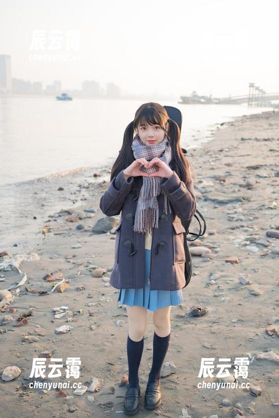 稚乖画册 - 赤西夜夜的私拍合集，吉他少女的每个音符都像是隐秘的默契。