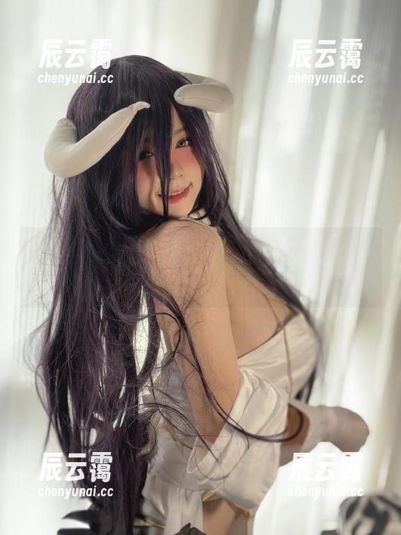 微密圈 - 葱油饼er光落写真合集，轻松一刻，分享快乐的别样姿态