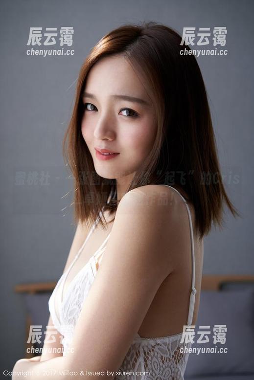 蜜桃社 - 一张图就能让你“起飞”的Cris_卓娅祺空姐作品！