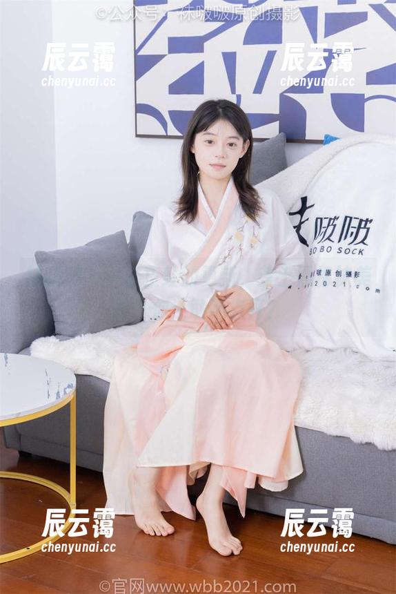 袜啵啵 - 一本正经的更新，芝士黑棉袜美图，你还敢不点开？