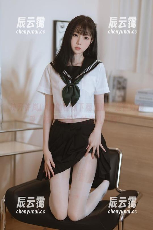 许岚LAN 拉开许岚LAN的棉袜下载通道,准备好接受“袜子之美”的洗礼了吗?
