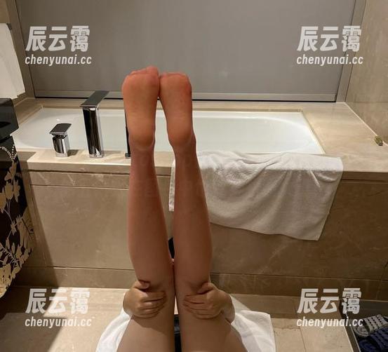 微密圈 - Photoshop都拍的户外帐篷，迷人的五姨太在图包中也变身拼图女王！