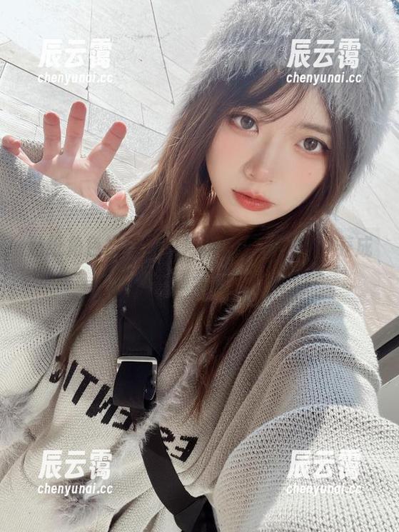贴纸角色扮演！闪月半的私拍，女神养成计划开启！