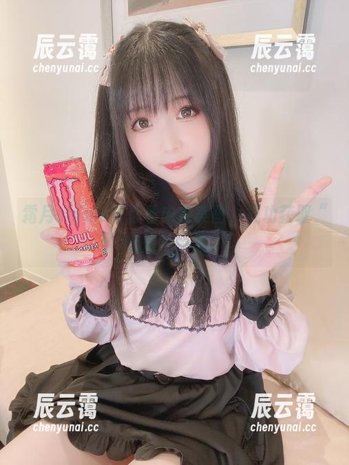 霜月shimo 霜月shimo带你看内衣美图,成功获取“懵懂”一词。
